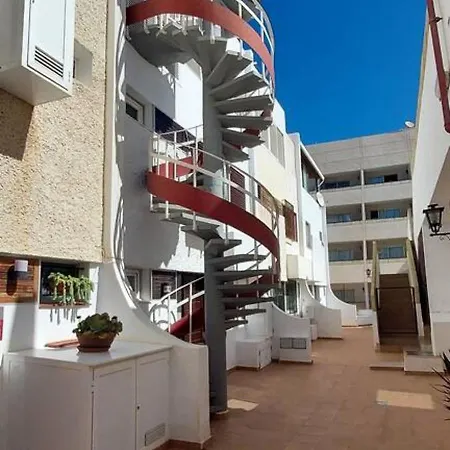 Spacious With Pool In Arona 190m² Air Conditioning Apartment